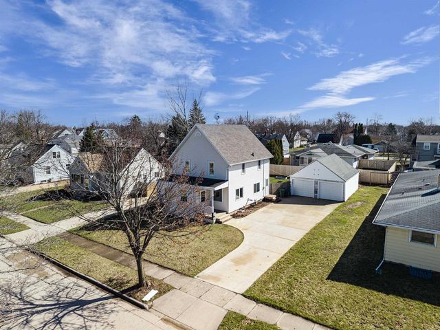 241 S JAMES STREET, Kimberly, WI 54136