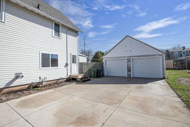 241 S JAMES STREET, Kimberly, WI 54136