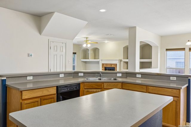8703 Stoney Brook, Universal City, TX 78148