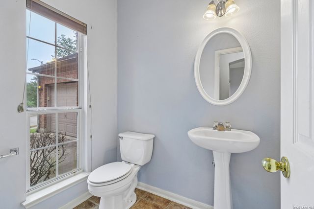 8703 Stoney Brook, Universal City, TX 78148