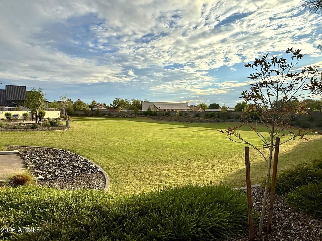 7553 W EVANS Drive, Peoria, AZ 85381 — photo 4