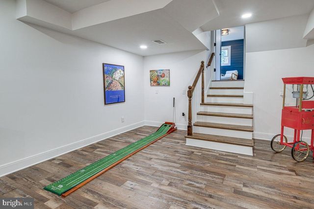 9817 FERNWOOD RD, Bethesda, MD 20817