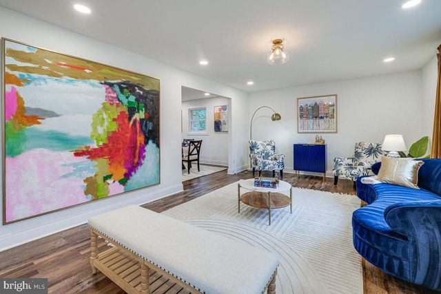 9817 FERNWOOD RD, Bethesda, MD 20817