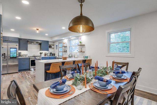 9817 FERNWOOD RD, Bethesda, MD 20817
