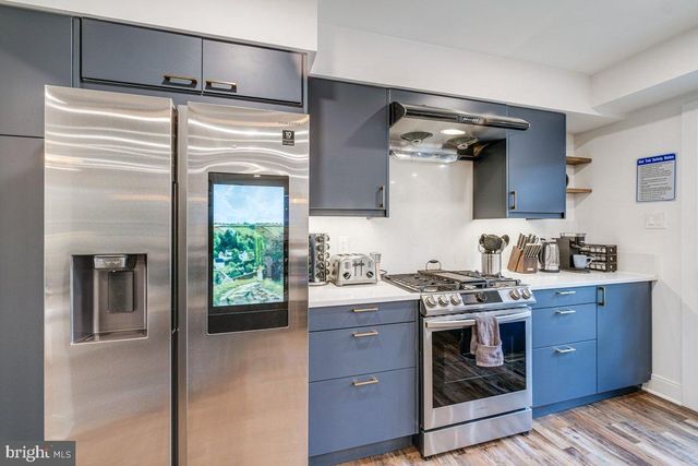 9817 FERNWOOD RD, Bethesda, MD 20817