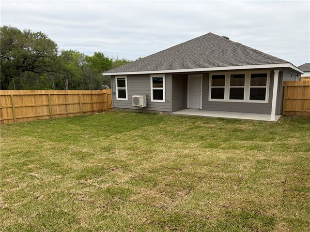 1309 Wilkins Valley St, Brenham, TX 77833