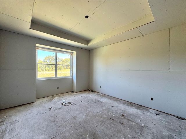 8404 NW 90th Terrace, Kansas City, MO 64153