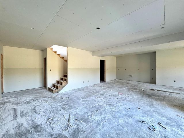 8404 NW 90th Terrace, Kansas City, MO 64153