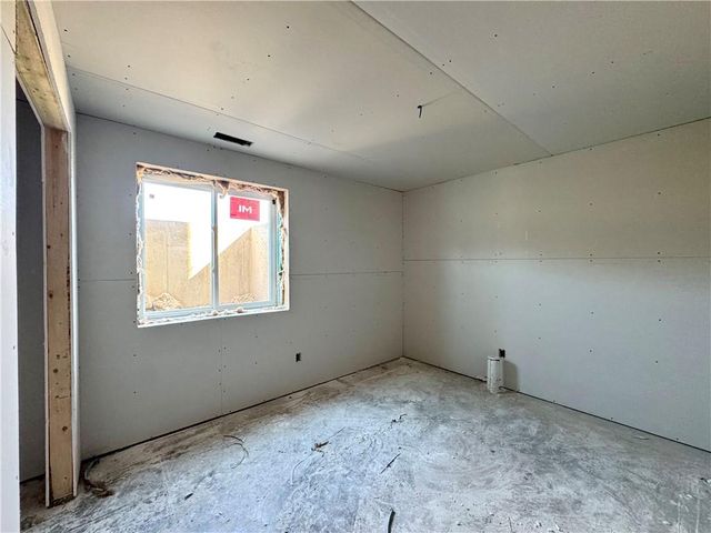 8404 NW 90th Terrace, Kansas City, MO 64153
