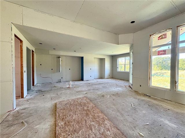 8404 NW 90th Terrace, Kansas City, MO 64153