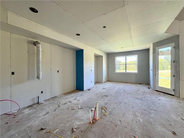 8404 NW 90th Terrace, Kansas City, MO 64153