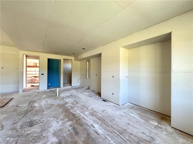 8404 NW 90th Terrace, Kansas City, MO 64153