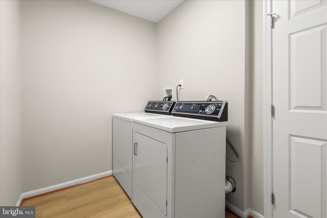 1945 MARCONI CIR, Annapolis, MD 21401