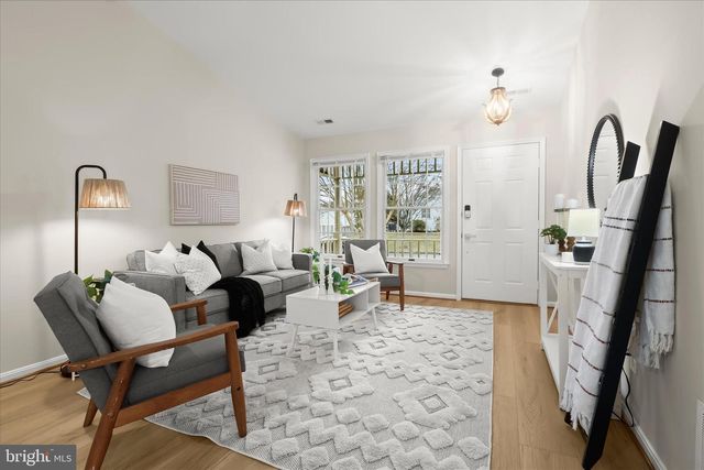 1945 MARCONI CIR, Annapolis, MD 21401