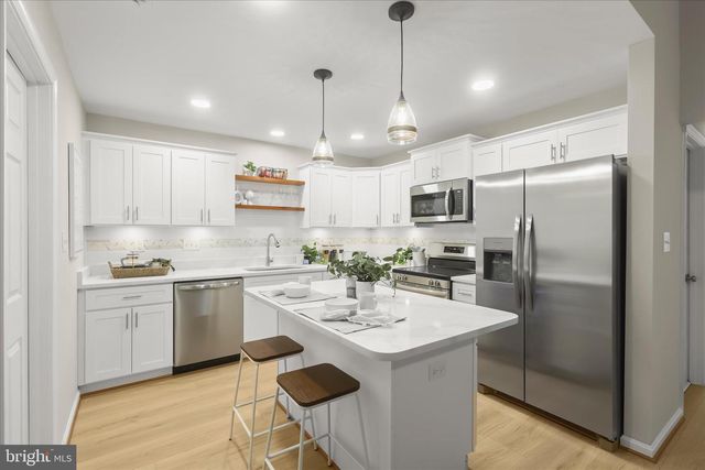 1945 MARCONI CIR, Annapolis, MD 21401