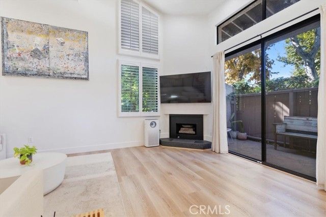 15133 Magnolia E, Sherman Oaks, CA 91403