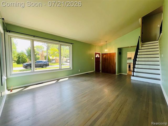 747 Jamaica Drive, Troy, MI 48083