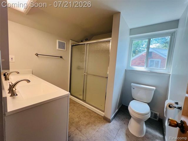 747 Jamaica Drive, Troy, MI 48083