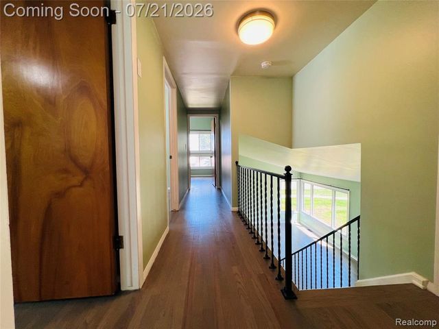 747 Jamaica Drive, Troy, MI 48083