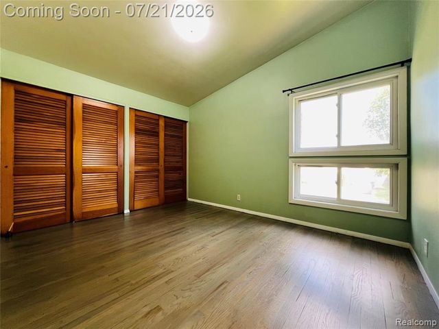 747 Jamaica Drive, Troy, MI 48083