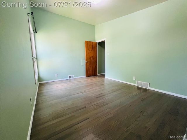 747 Jamaica Drive, Troy, MI 48083