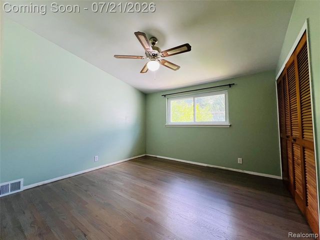 747 Jamaica Drive, Troy, MI 48083