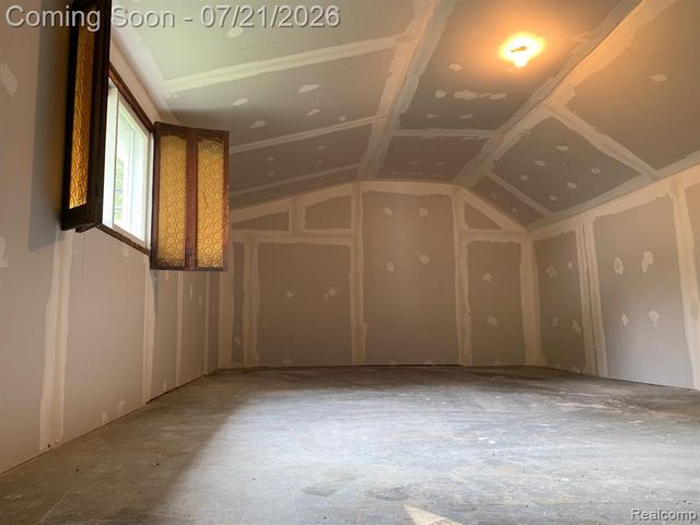 747 Jamaica Drive, Troy, MI 48083