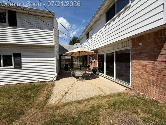 747 Jamaica Drive, Troy, MI 48083