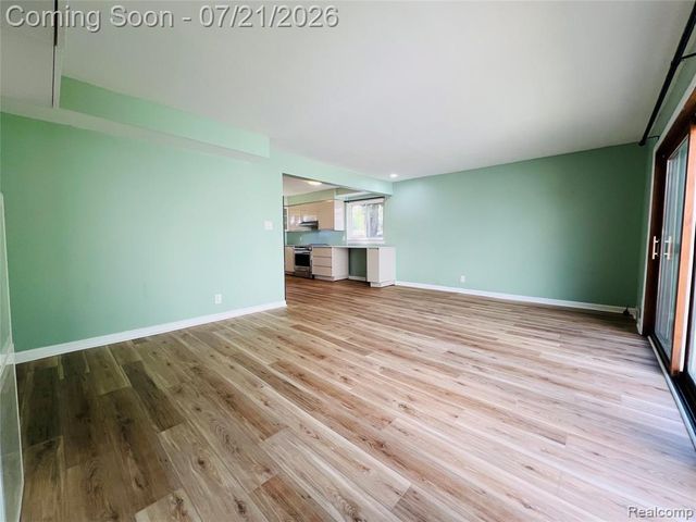 747 Jamaica Drive, Troy, MI 48083