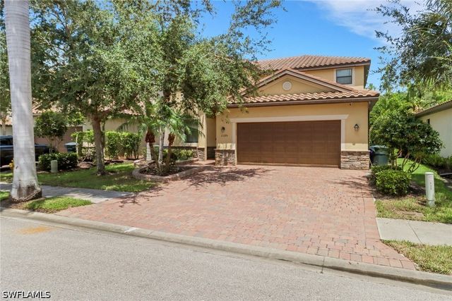 11295 Red Bluff LN, Fort Myers, FL 33912