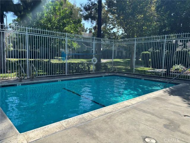 633 Church Pl 3, Redlands, CA 92374