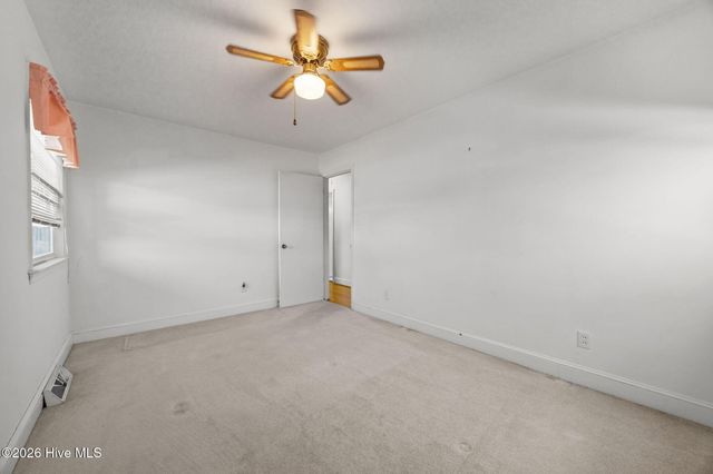 205 Fenton Place, Jacksonville, NC 28540