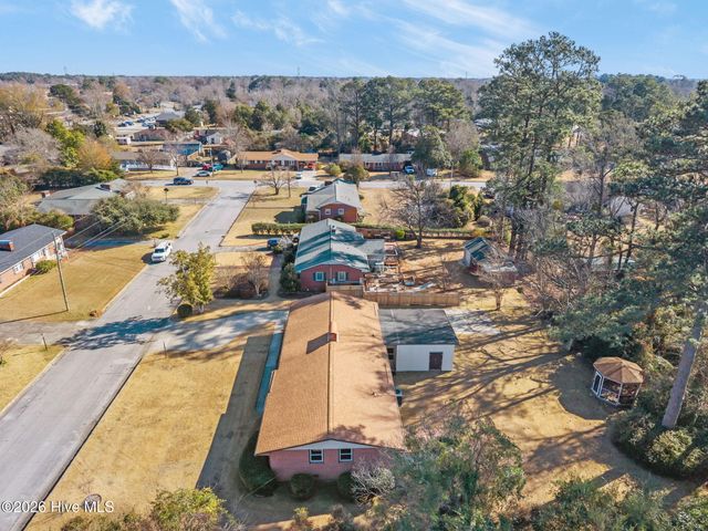 205 Fenton Place, Jacksonville, NC 28540