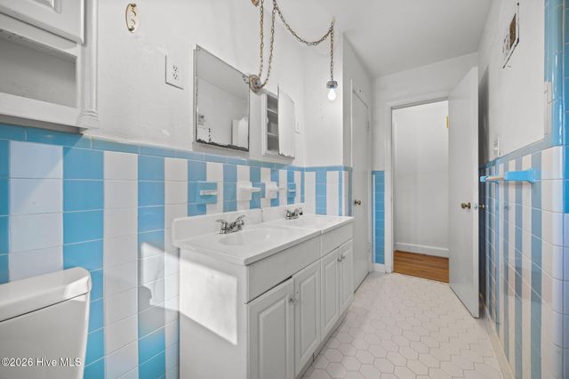 205 Fenton Place, Jacksonville, NC 28540