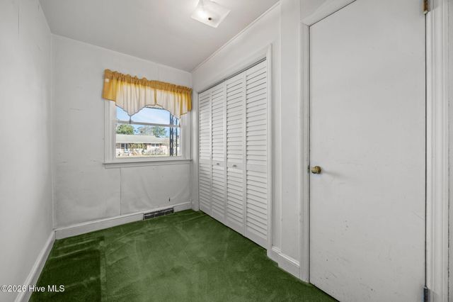 205 Fenton Place, Jacksonville, NC 28540