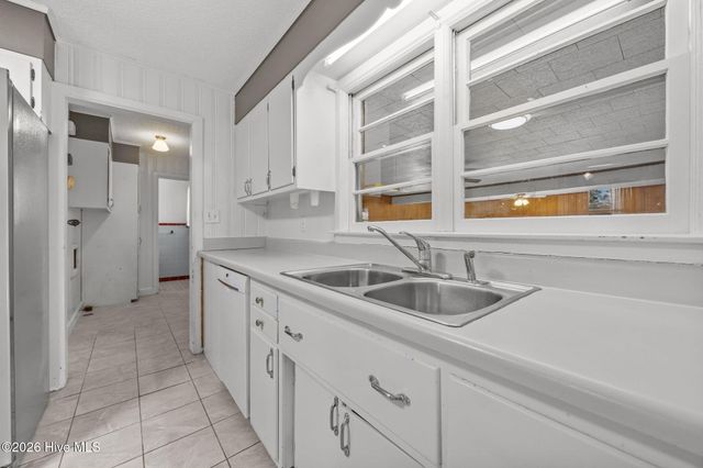 205 Fenton Place, Jacksonville, NC 28540