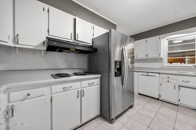 205 Fenton Place, Jacksonville, NC 28540