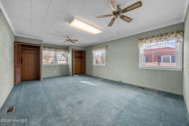 205 Fenton Place, Jacksonville, NC 28540