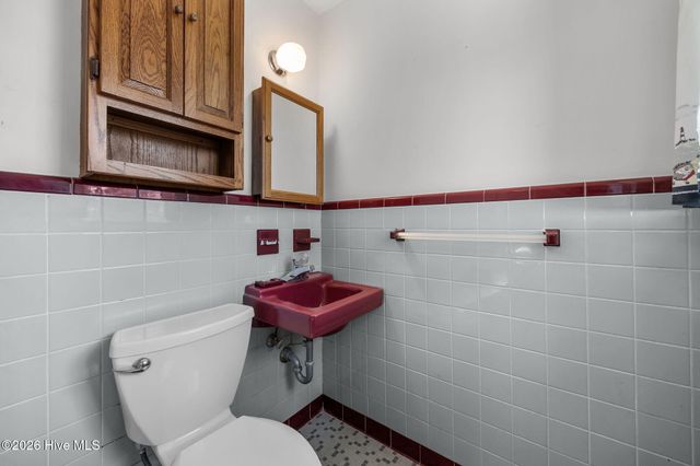 205 Fenton Place, Jacksonville, NC 28540