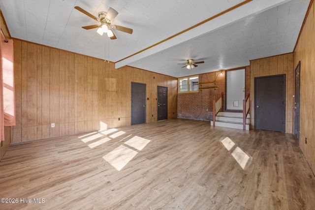 205 Fenton Place, Jacksonville, NC 28540