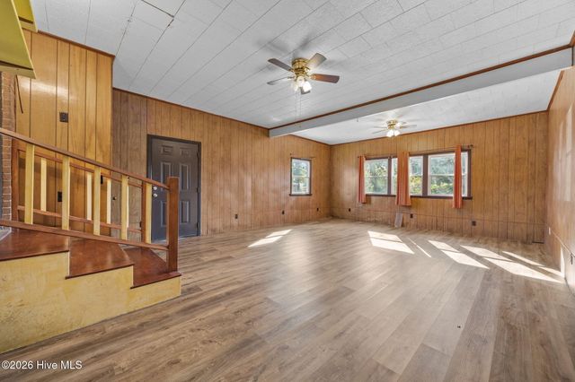 205 Fenton Place, Jacksonville, NC 28540