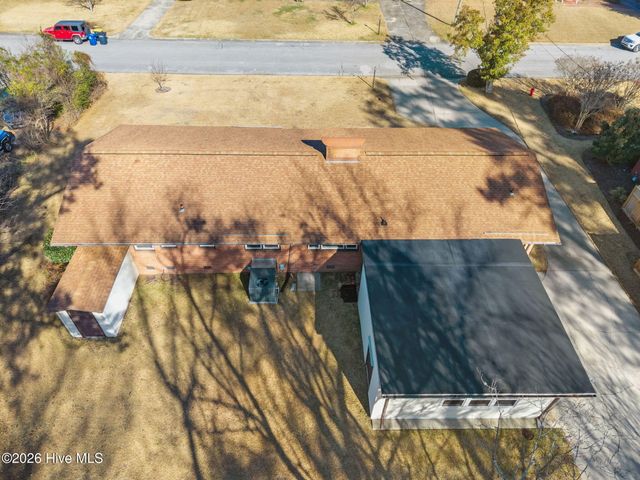 205 Fenton Place, Jacksonville, NC 28540