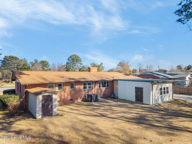 205 Fenton Place, Jacksonville, NC 28540