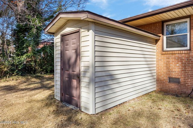 205 Fenton Place, Jacksonville, NC 28540