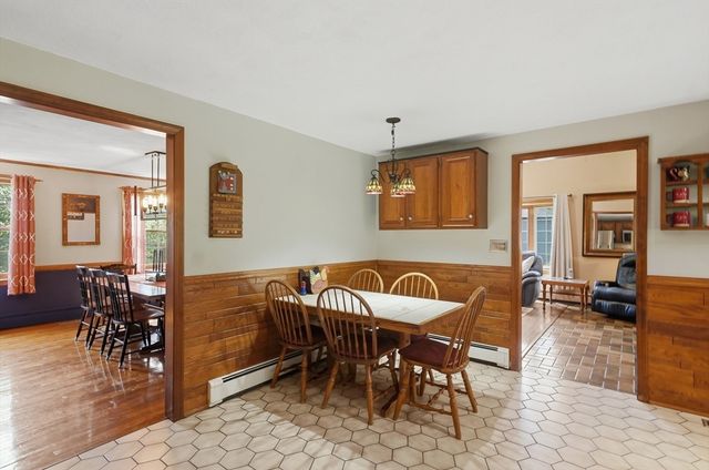 12 Heritage Drive, Woburn, MA 01801
