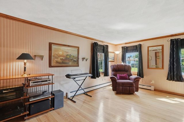 12 Heritage Drive, Woburn, MA 01801