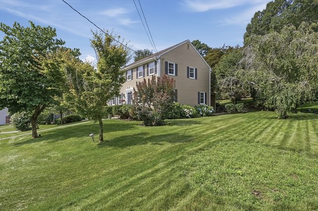12 Heritage Drive, Woburn, MA 01801
