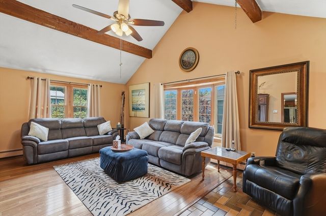 12 Heritage Drive, Woburn, MA 01801
