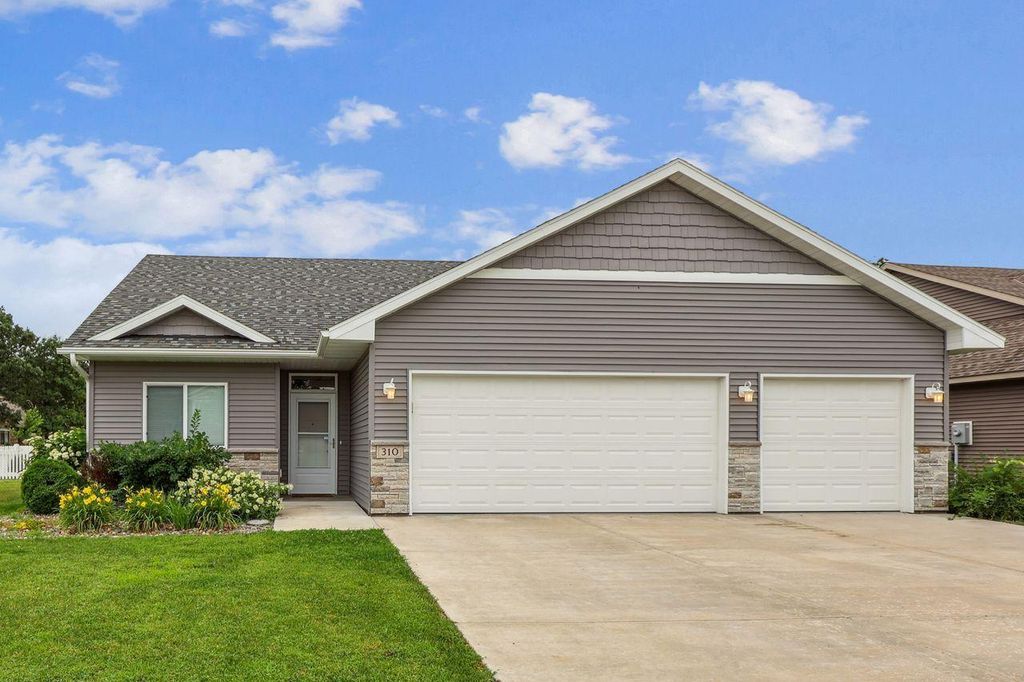 310 29th Avenue SE, Saint Cloud, MN 56304
