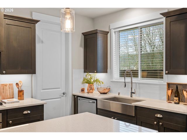5773 N 86TH Cir, Camas, WA 98607